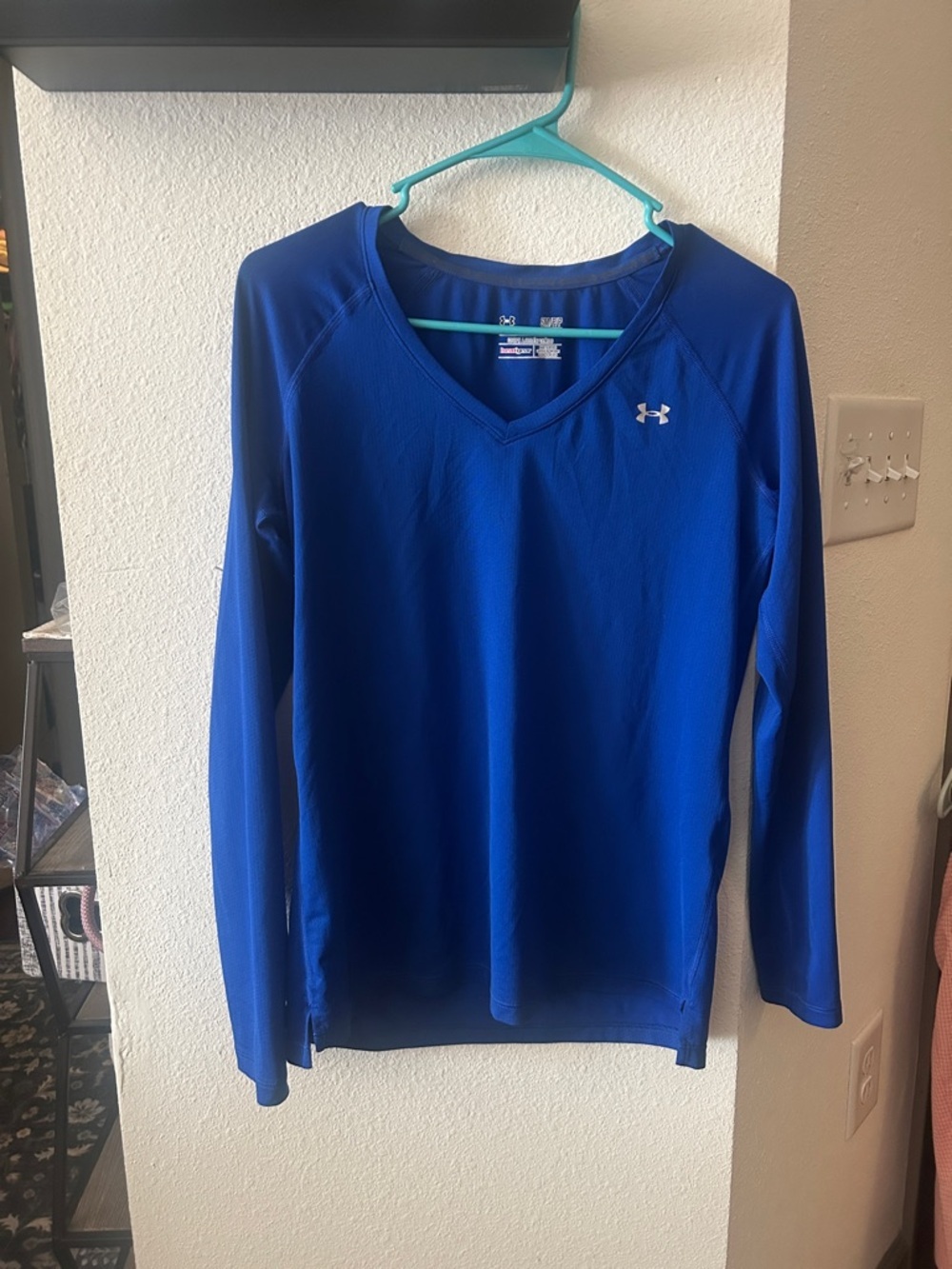 Under Armour Women's V-Neck Heat GearLong Sleeve Top - Blue